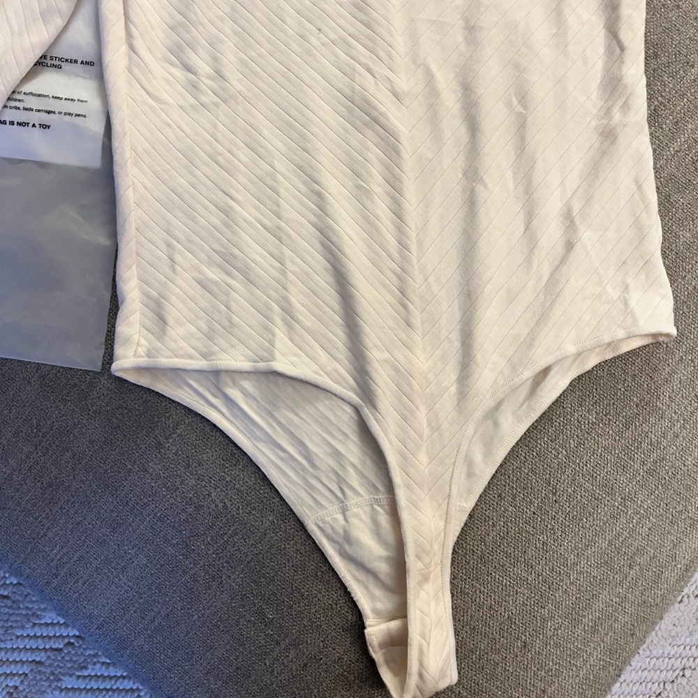 Knix X TBP mock neck Bodysuit Medium - Picture 5 of 8
